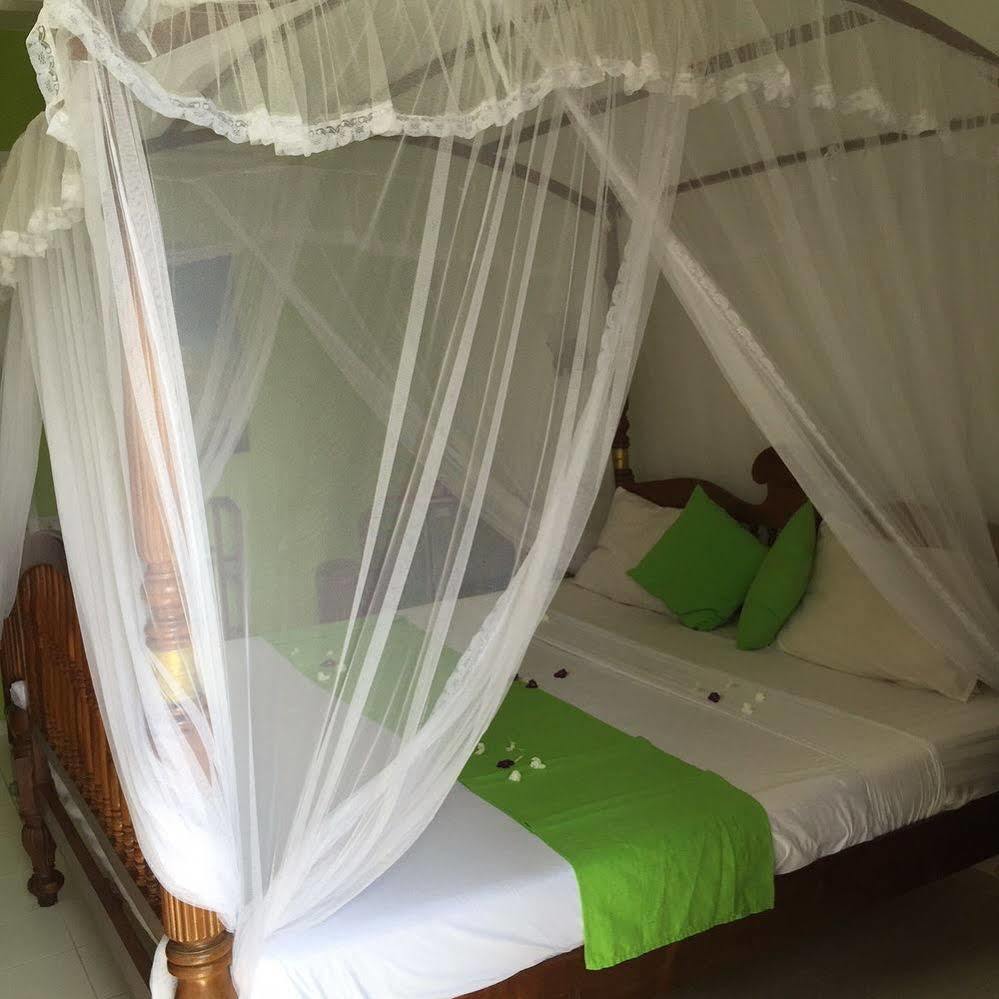 Southern Star Hotel Bentota Luaran gambar